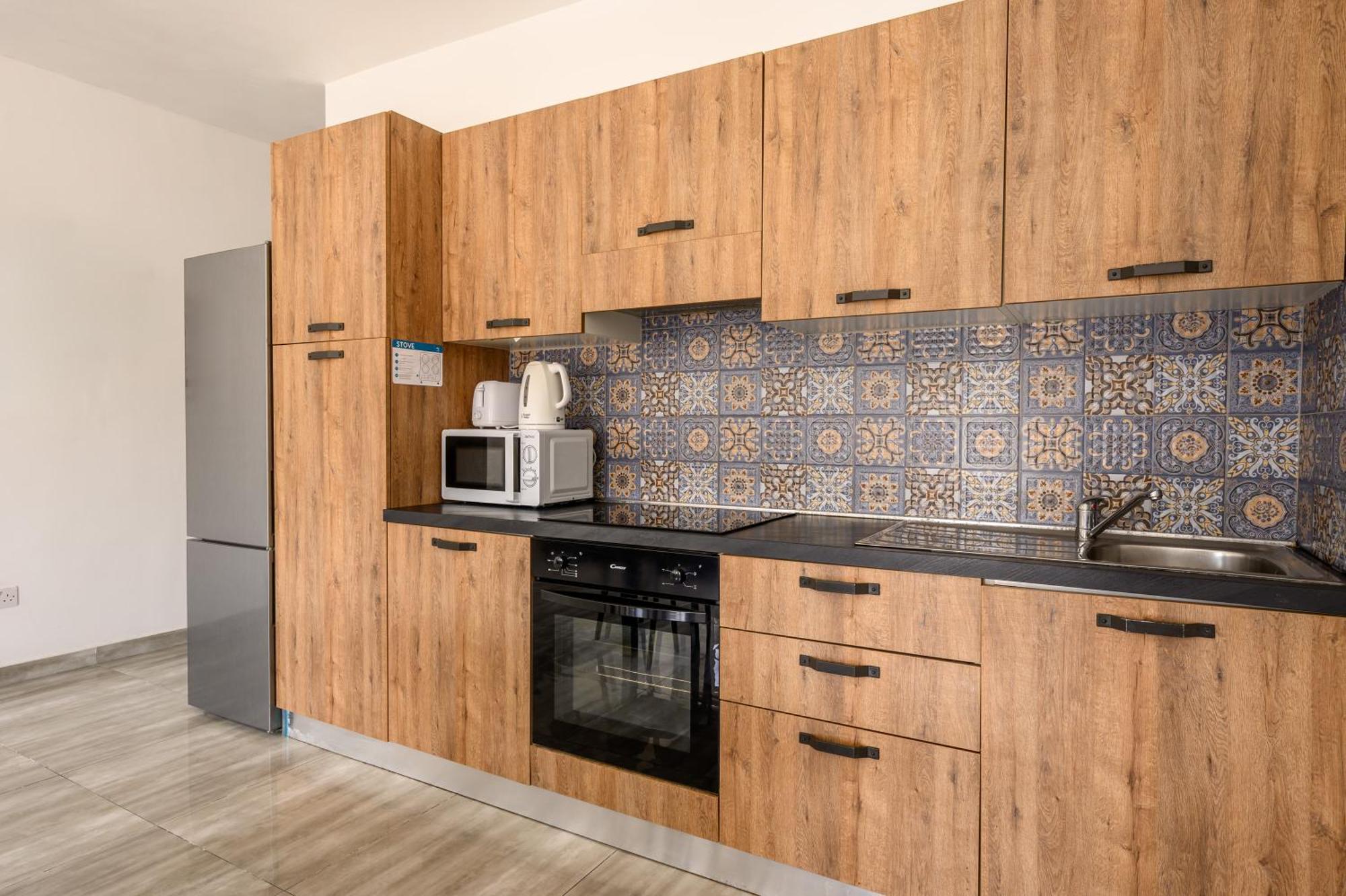 F11 Room 3, Private Room Two Single Beds Shared Bathroom In Shared Flat Msida Extérieur photo